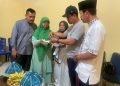 Andi Edy Manaf menghadiri acara aqiqah Raohan Sad, bayi yang ditemukan di Bontobahari, pekan lalu, di Panti Asuhan Saadatul Banaat