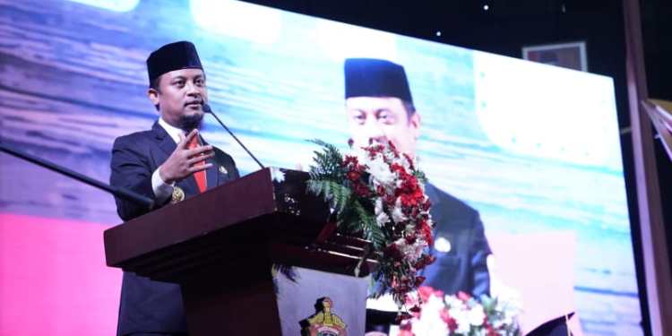66 Tahun Unhas, Gubernur Andi Sudirman Dorong Jadi Pusat Riset Energi Terbarukan