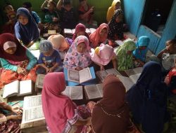 Santri pondok mengaji. Khadijah Pangkep