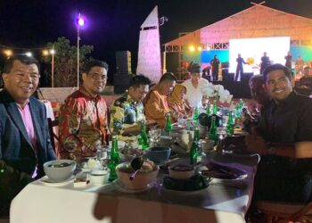 Pimpinan dan Anggota DPRD Kompak Hadiri Penutupan Festival Pinisi XII 2022
