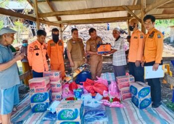 Pemerintsg Provinsi Sulawesi Selatan melalui BPBD telah menyalurkan bantuan untuk korban terdampak musibah kebakaran di Kabupaten Jeneponto,