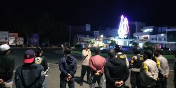 Personel gabungan dari Satsamapta, Satintelkam, Satreskrim, dan Polsek Ujung Bulu Polres Bulukumba melaksanakan operasi Cipta Kondisi