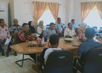 Sekretaris Daerah (Sekda) Bulukumba, Muh Ali Saleng memimpin rapat koordinasi dengan Forum Pengembangan Perumahan dan Kawasan Pemukiman (PKP)