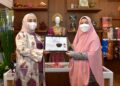 Ketua Dekranasda Sulsel Bangga, Songkok Bone Jadi Kerajinan Tangan Terbaik di Asia Pasifik