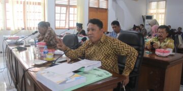 Dewan Perwakilan Rakyat Daerah (DPRD) Bulukumba, menolak pengusulan anggaran pada APBD-P untuk pembangunan gedung Satu Atap (Satap).